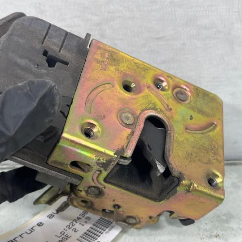 Serrure avant droit CITROEN XSARA Photo n°4