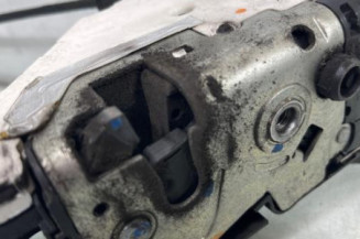 Serrure avant gauche PEUGEOT 207