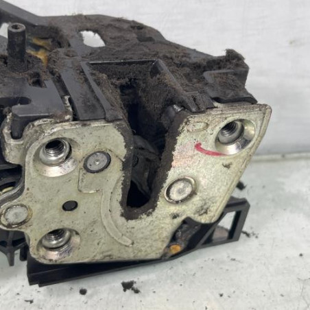 Serrure arriere droit DACIA SANDERO 2