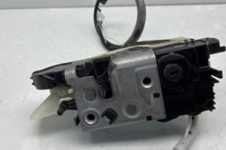 Serrure avant gauche PEUGEOT 208 1