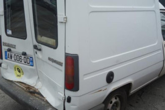 Serrure avant droit RENAULT EXPRESS