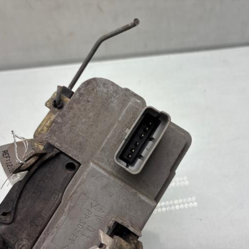 Serrure avant droit PEUGEOT 306 Photo n°3