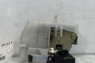 Serrure arriere droit RENAULT CLIO 2