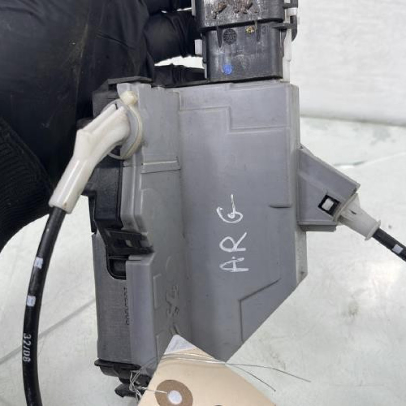 Serrure arriere gauche PEUGEOT 3008 1 Photo n°3