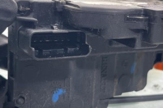 Serrure avant gauche RENAULT MASTER 3