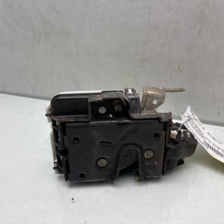 Serrure avant gauche VOLKSWAGEN POLO 3 Photo n°1