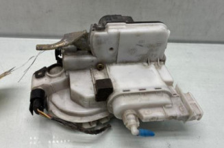 Serrure avant gauche VOLKSWAGEN POLO 3