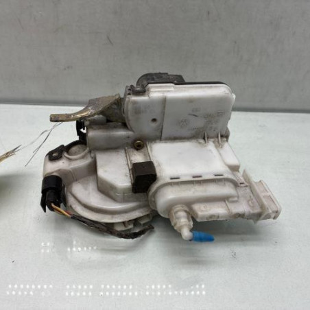 Serrure avant gauche VOLKSWAGEN POLO 3