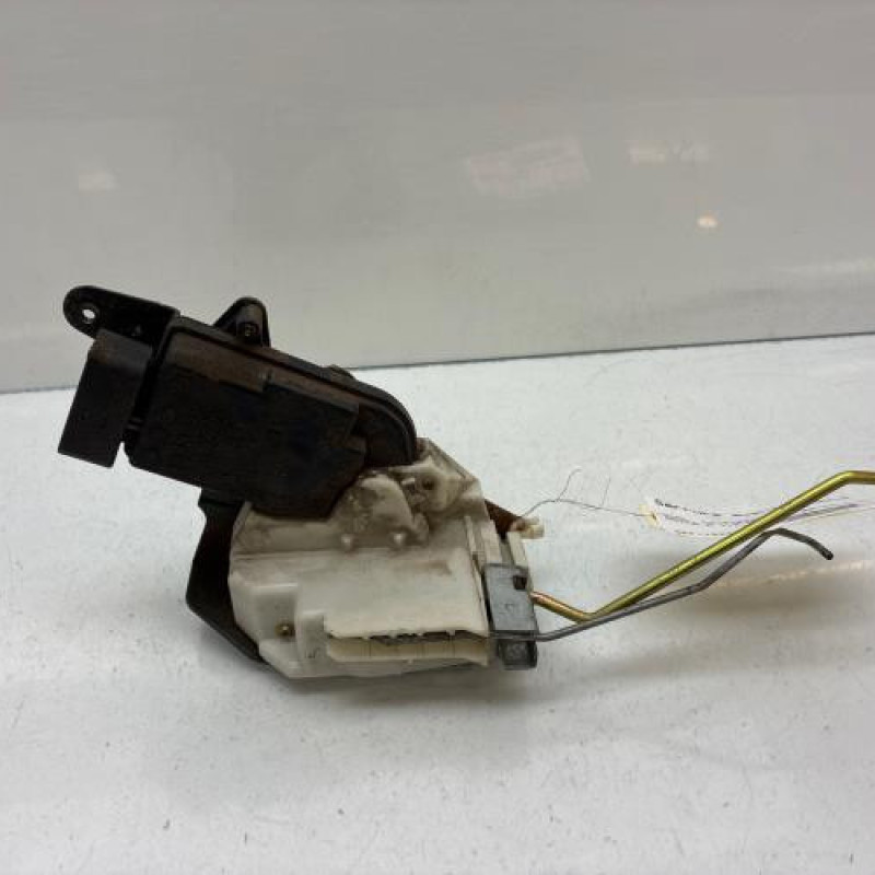 Serrure avant gauche OPEL AGILA A Photo n°1