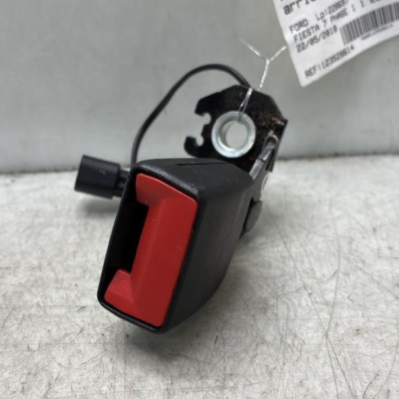 Attache ceinture arriere gauche FORD FIESTA 7 Photo n°2
