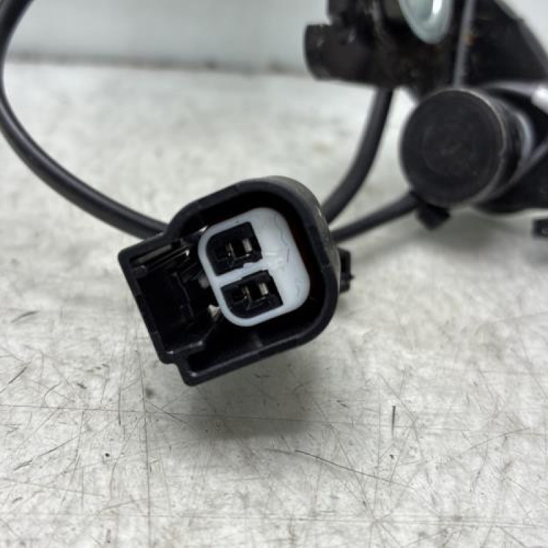 Attache ceinture arriere gauche FORD FIESTA 7 Photo n°3