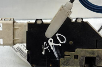 Serrure arriere droit CITROEN C4 1