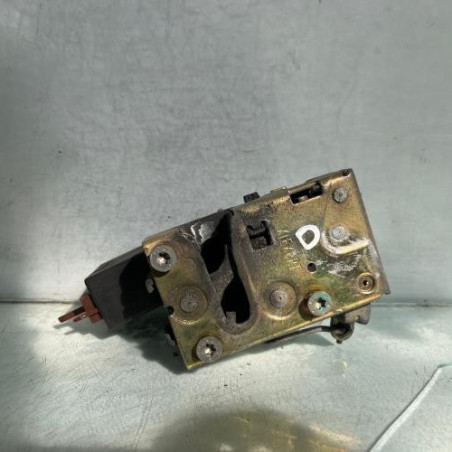 Serrure avant droit CITROEN SAXO