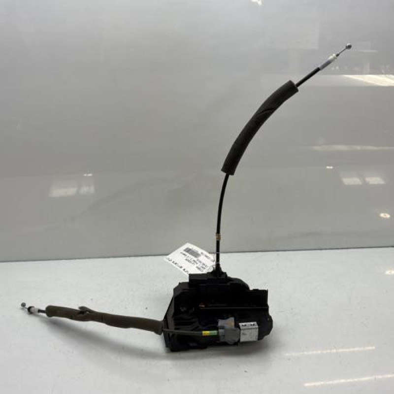 Serrure arriere droit NISSAN JUKE 1 Photo n°1