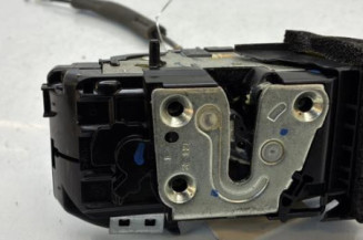 Serrure arriere droit NISSAN JUKE 1