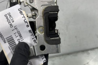 Serrure arriere droit DACIA SANDERO 1