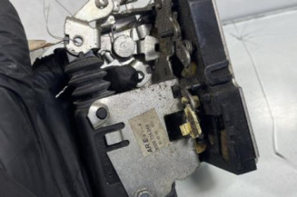 Serrure arriere gauche DACIA SANDERO 1