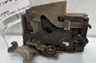 Serrure arriere gauche PEUGEOT 106