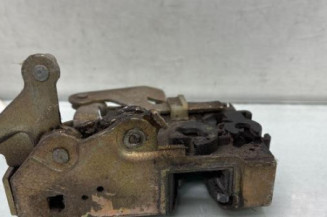 Serrure arriere gauche PEUGEOT 106