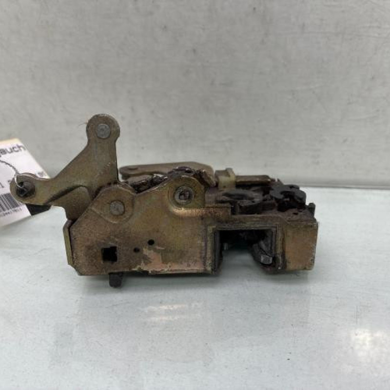 Serrure arriere gauche PEUGEOT 106 Photo n°4