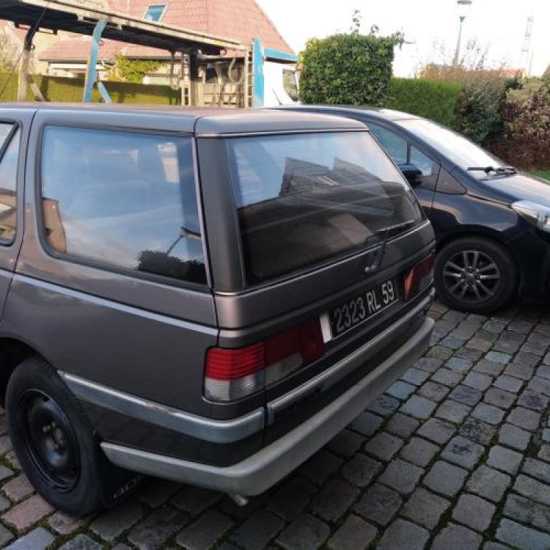 Retroviseur interieur PEUGEOT 405 Photo n°4