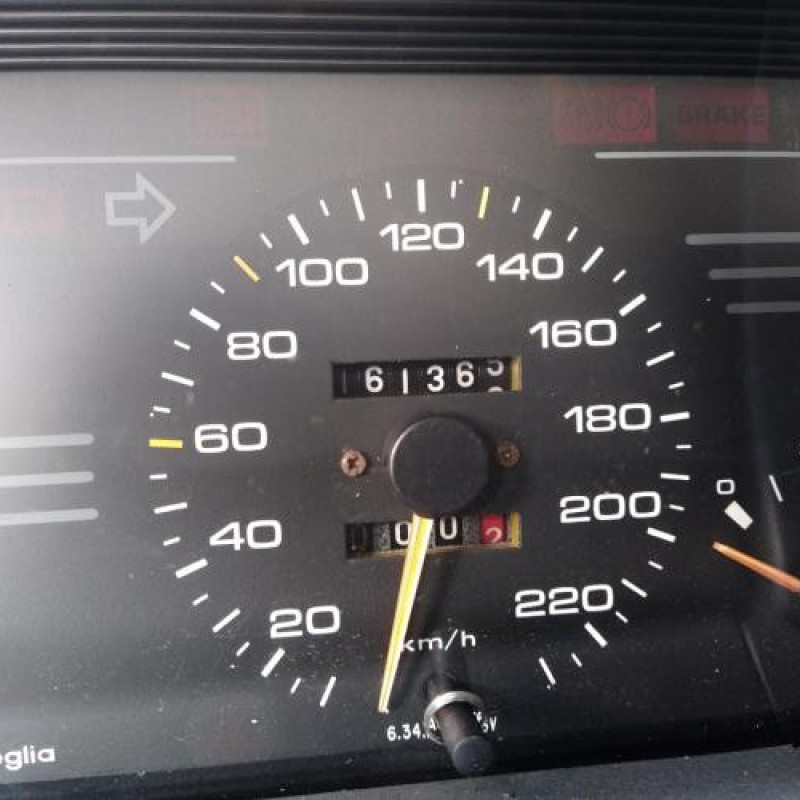 Retroviseur interieur PEUGEOT 405 Photo n°9