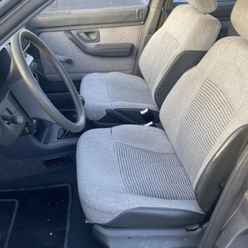 Retroviseur interieur PEUGEOT 405 Photo n°19