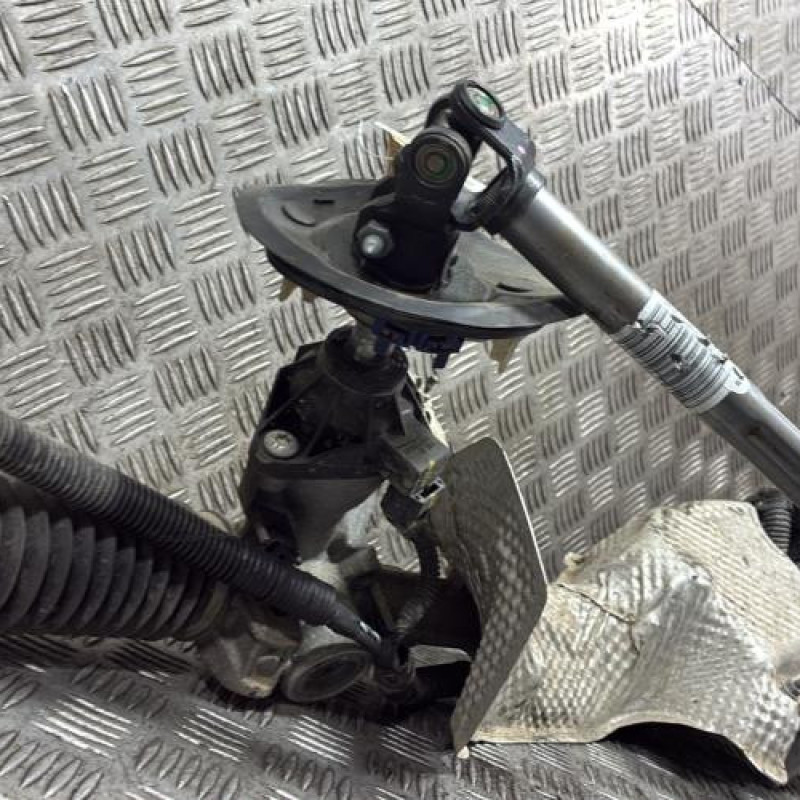 Cremaillere assistee PEUGEOT 5008 2 Photo n°4