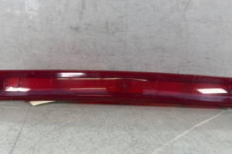 Feu arriere stop central RENAULT CLIO 3 Photo n°1