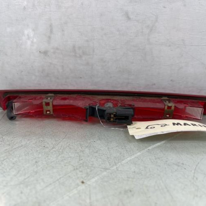 Feu arriere stop central RENAULT CLIO 3 Photo n°2