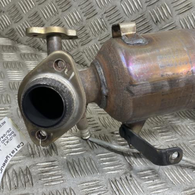 Catalyseur (echappement) SUZUKI BALENO 2 Photo n°4