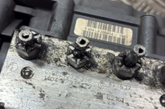 Bloc ABS (freins anti-blocage) RENAULT TRAFIC 3 COURT