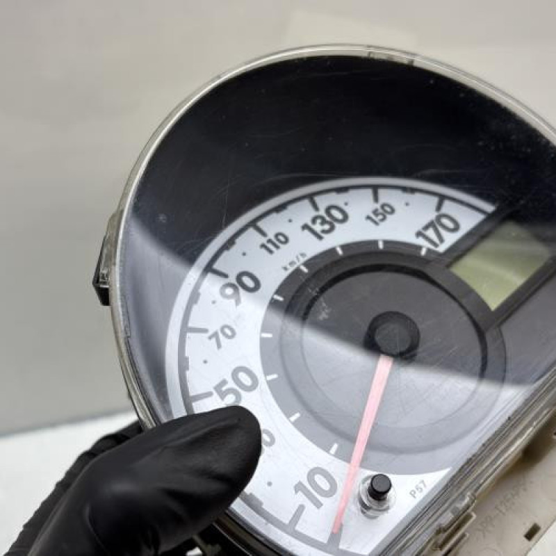 Compteur TOYOTA AYGO 1 Photo n°2