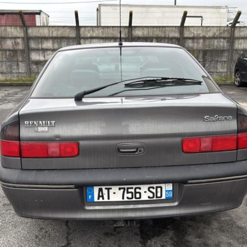 Cremaillere assistee RENAULT SAFRANE Photo n°9