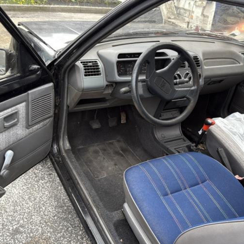 Cremaillere assistee PEUGEOT 205 Photo n°9