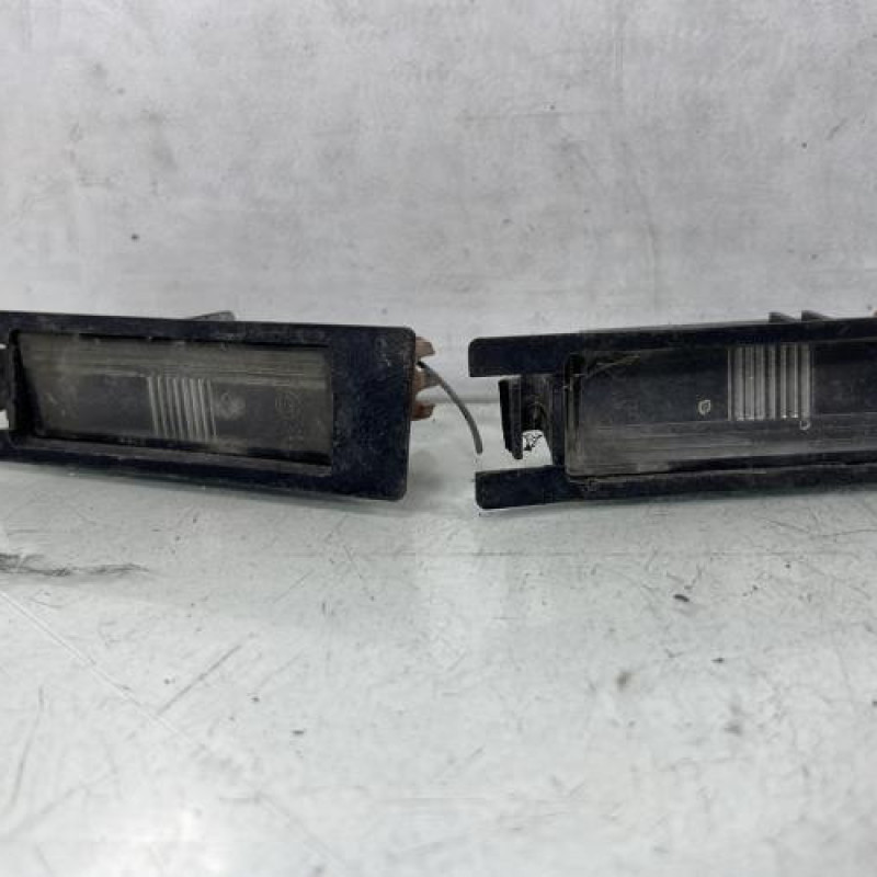 Eclairage de plaque FIAT PUNTO EVO 3 Photo n°1