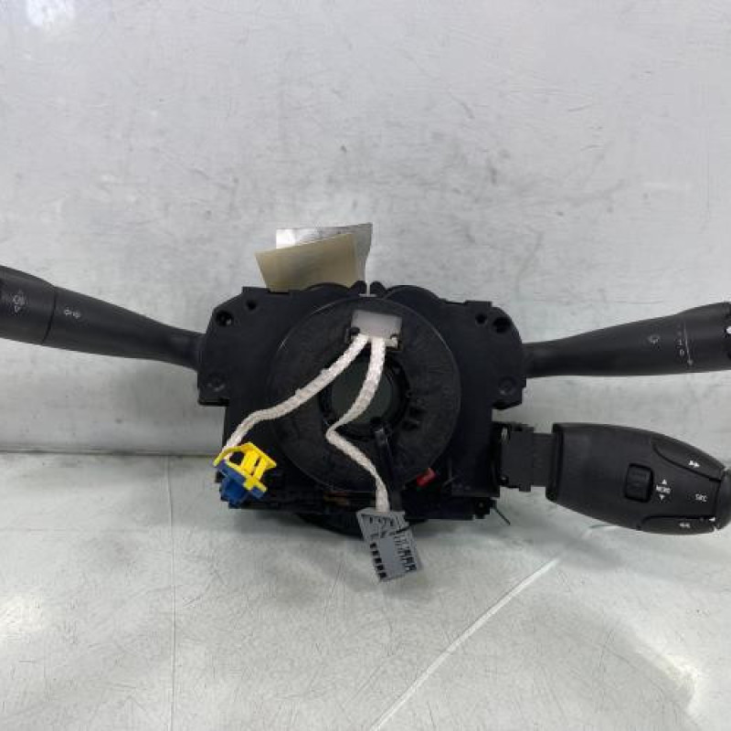 Com (Bloc Contacteur Tournant+Commodo Essuie Glace+Commodo Phare) CITROEN C2 Photo n°1