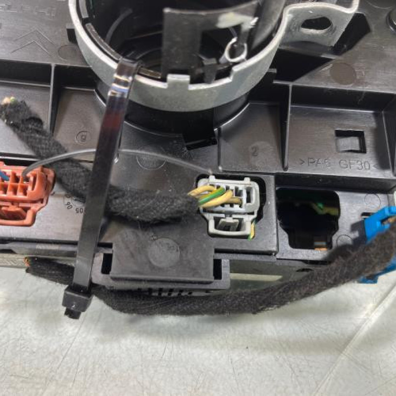 Com (Bloc Contacteur Tournant+Commodo Essuie Glace+Commodo Phare) CITROEN C2 Photo n°4