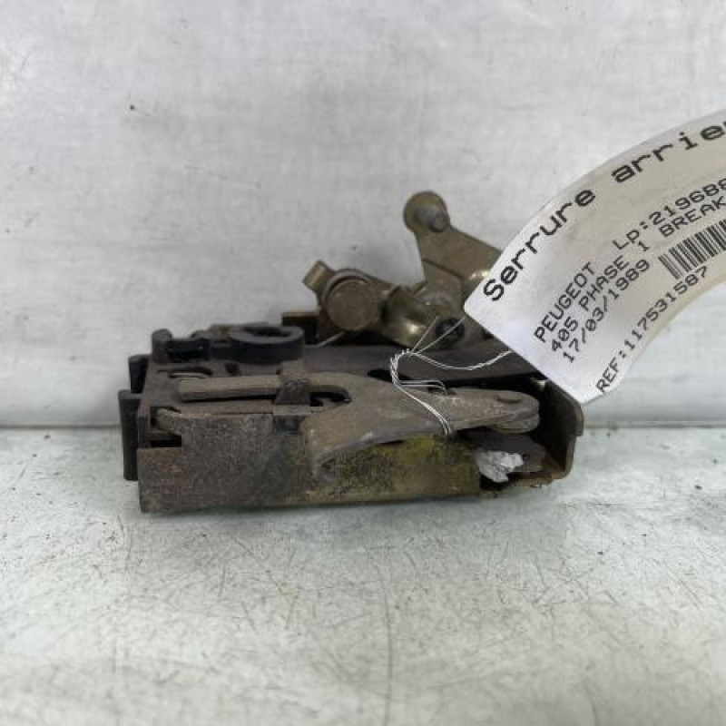 Serrure arriere gauche PEUGEOT 405 Photo n°3