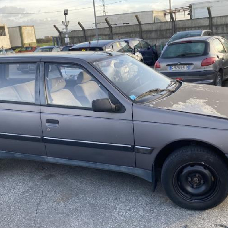 Serrure arriere gauche PEUGEOT 405 Photo n°17