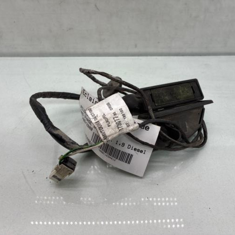 Eclairage de plaque PEUGEOT 306 Photo n°1