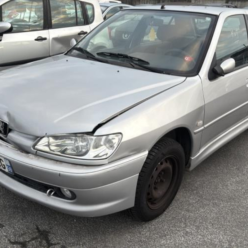 Eclairage de plaque PEUGEOT 306 Photo n°6