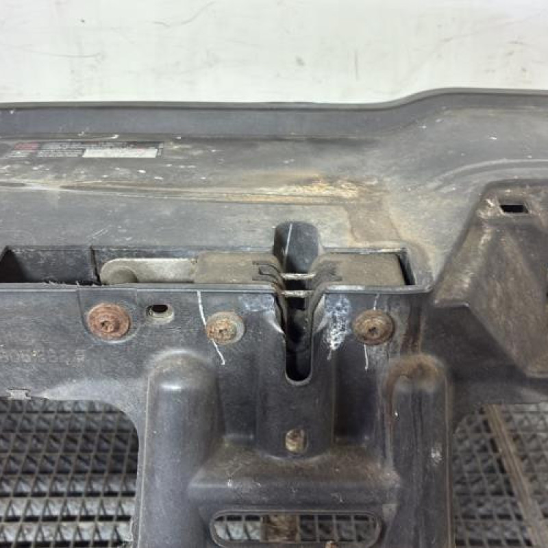 Face avant VOLKSWAGEN GOLF 5 Photo n°4