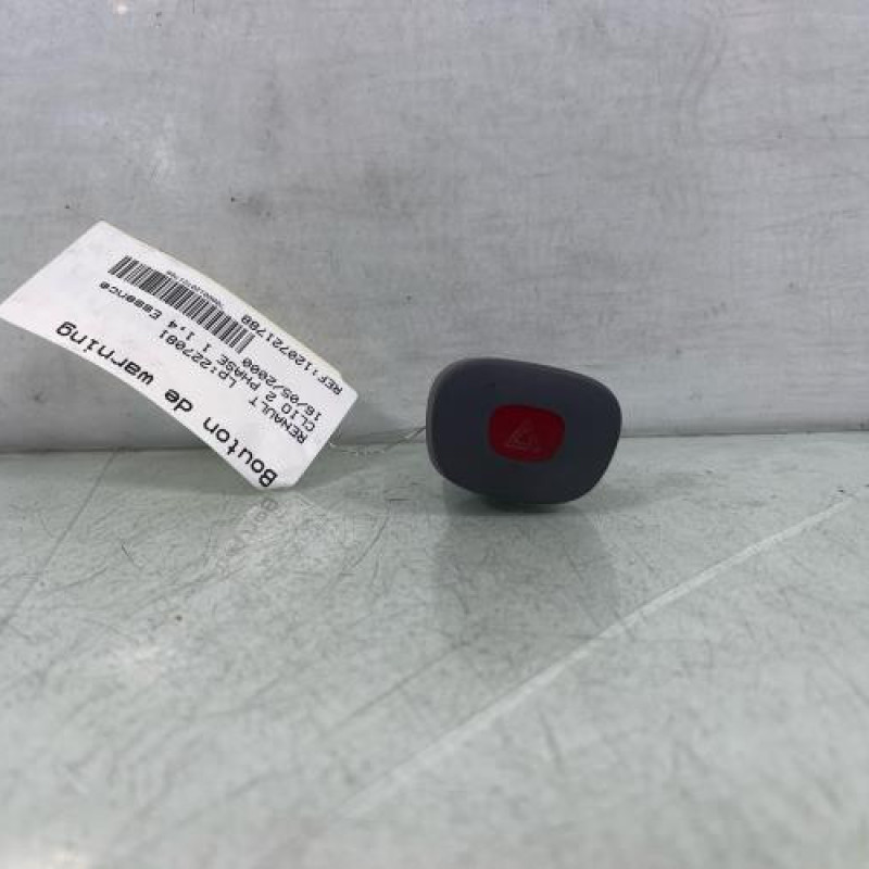 Bouton de warning RENAULT CLIO 2 Photo n°1