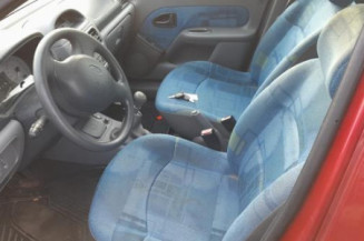 Bouton de warning RENAULT CLIO 2