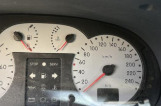 Bouton de warning RENAULT CLIO 2