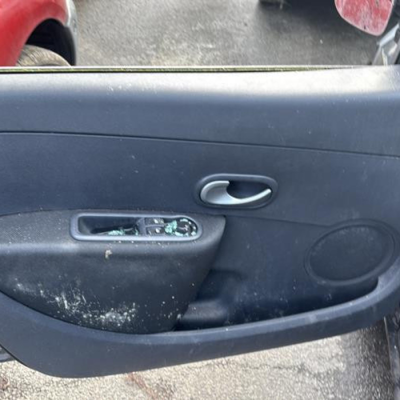 Bras essuie glace arriere RENAULT CLIO 3 Photo n°14