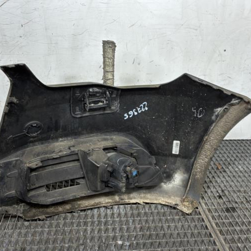 Crosse avant droit AUDI A1 1 Photo n°4