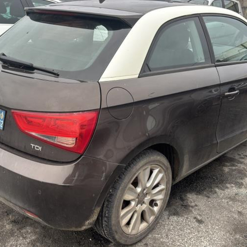 Crosse avant gauche AUDI A1 1 Photo n°11