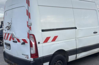 Crosse arriere droit RENAULT MASTER 3